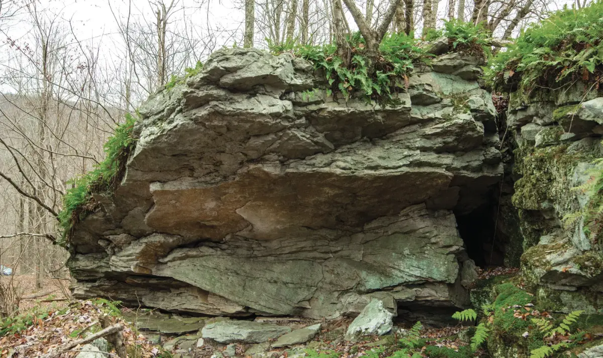 Leaf Hurricane, the main line of Leaf Explosion, on the Will Of Fire Boulder (backside) boulder