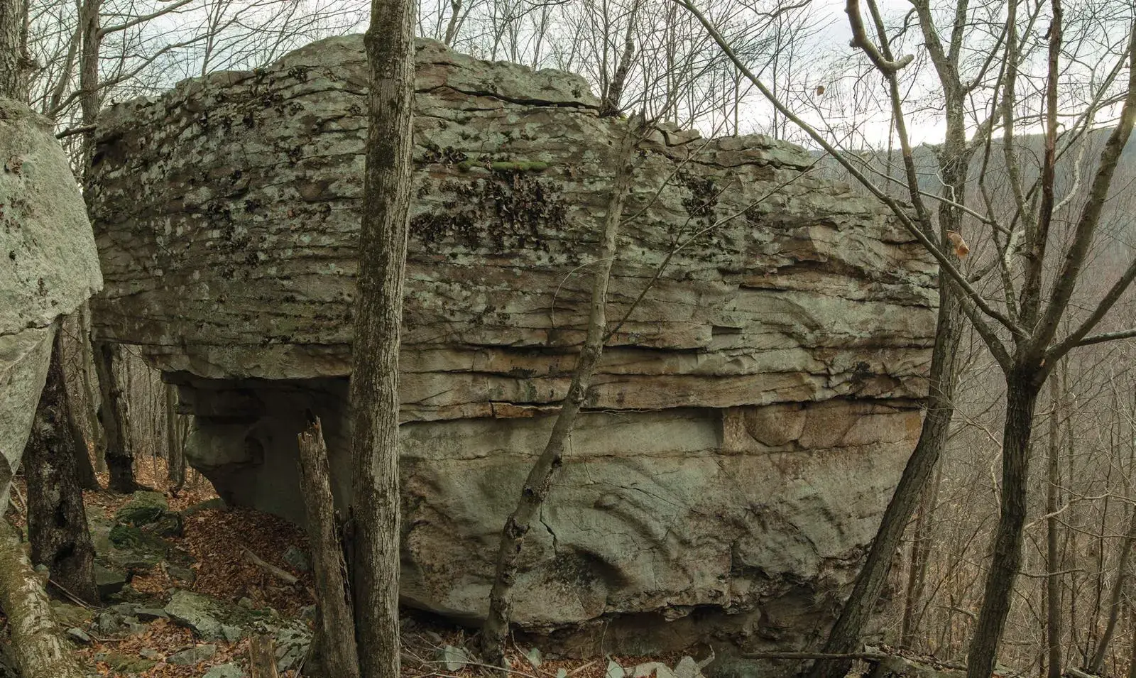 Capsized Project on the Hillside Roof boulder