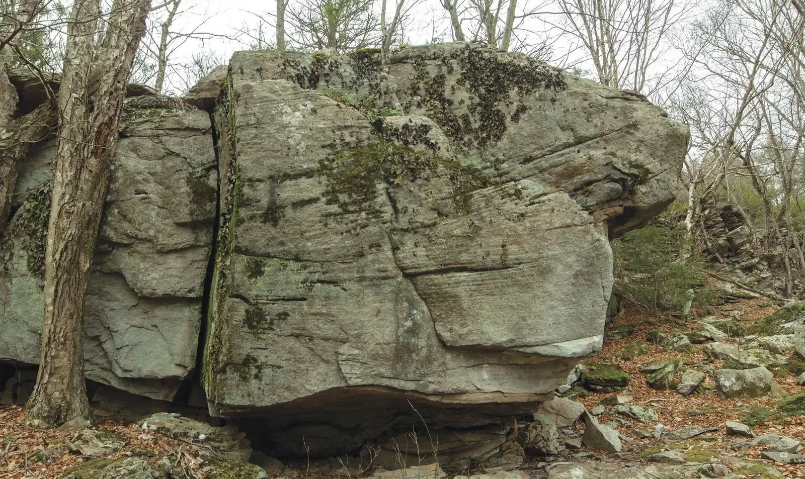 Starkk on the Dreamer Boulder (left side) boulder